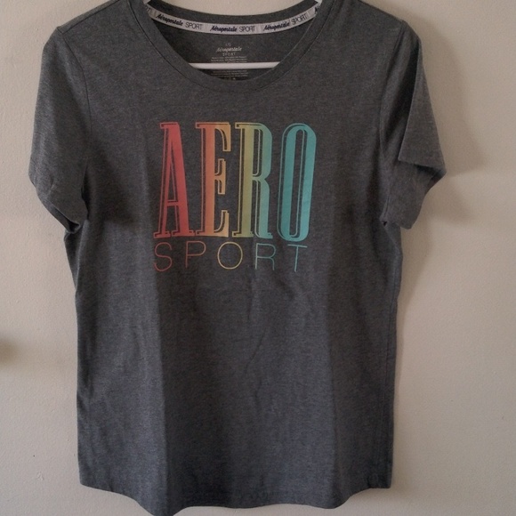 🦋WOMENS AÉROPOSTALE T-SHIRT 🦋 - Picture 1 of 5